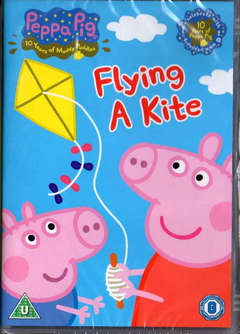 Flying a Kite. Peppa Pig DVD.Английский мультсериал Свинка Пеппа, вышел на экраны телевизоров в 2004 году. На диске десять замечательных веселых мультиков про свинку Пеппу, ее семью (младшего брата Джорджа, маму Свинку и папу Свина), и ее друзей. Жизнерадостный, веселый и очень семей